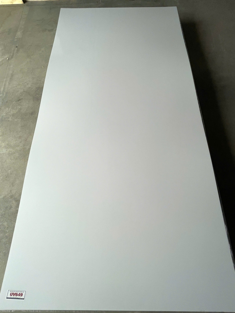 UV649 White