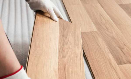 Trước khi lắp đặt sàn nhựa cần chuẩn bị mặt bằng và vật liệu