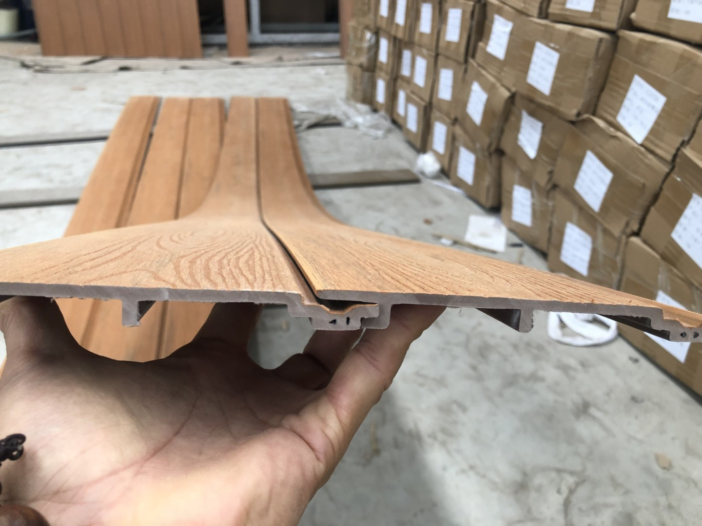 Sản phẩm chính hãng, nhập khẩu chất lượng cao